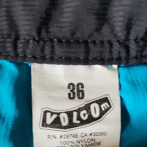 Size 36 Volcom Scallop MOD Tech Board Shorts Swim Trunks GENUINE EUC - Picture 5 of 9